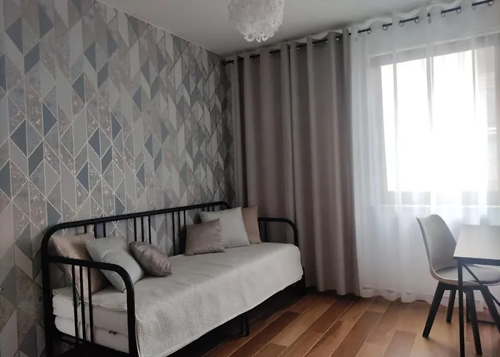 Apartament Andrea 1 アパート Oleśnica